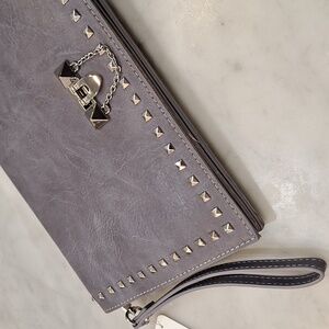 New with Tags Gray Faux Leather Studded Envelope‎ Wristlet Purse